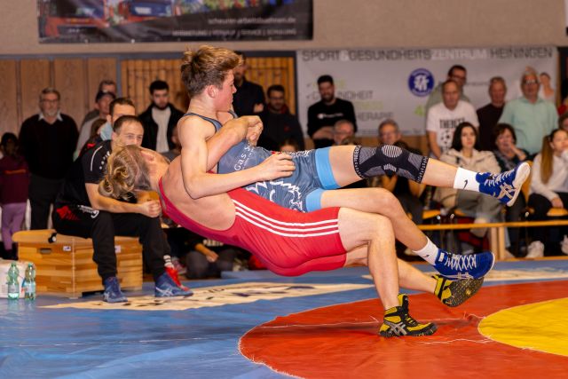 Stefan Hoss (rotes Trikot)